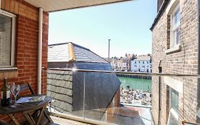 Harbour Hideaway